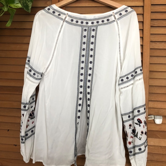 Embroidered Tunic - Picture 2 of 3